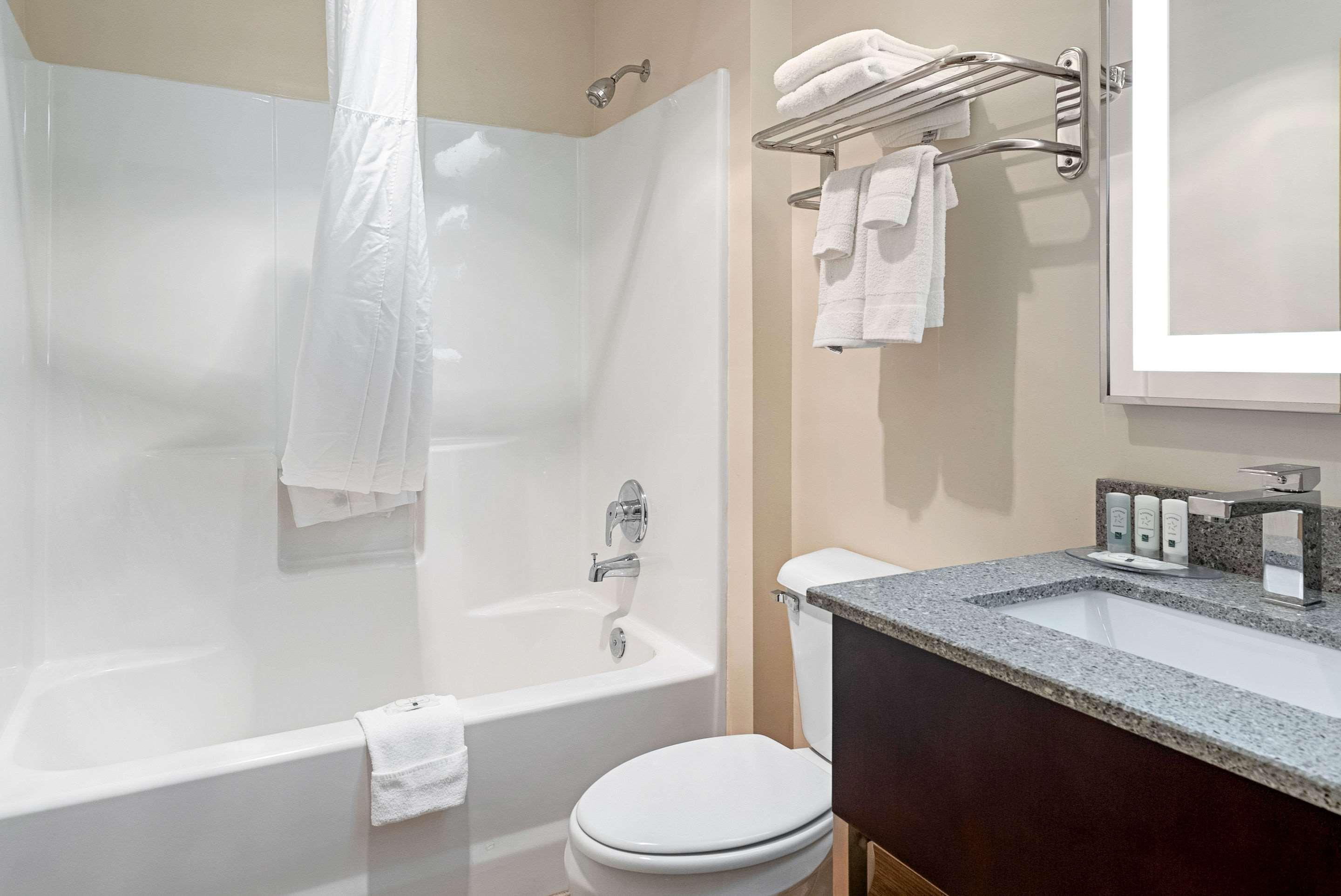 Quality Inn & Suites Robbinsville Extérieur photo