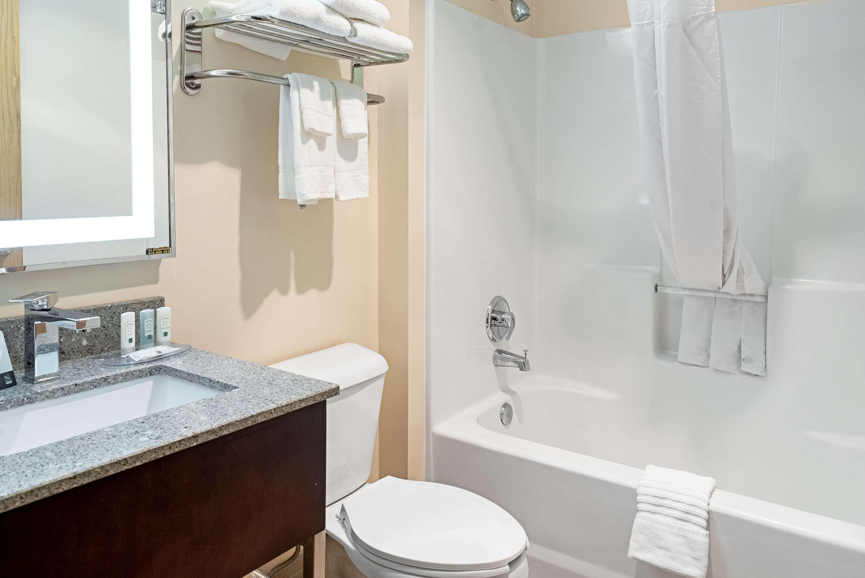 Quality Inn & Suites Robbinsville Extérieur photo