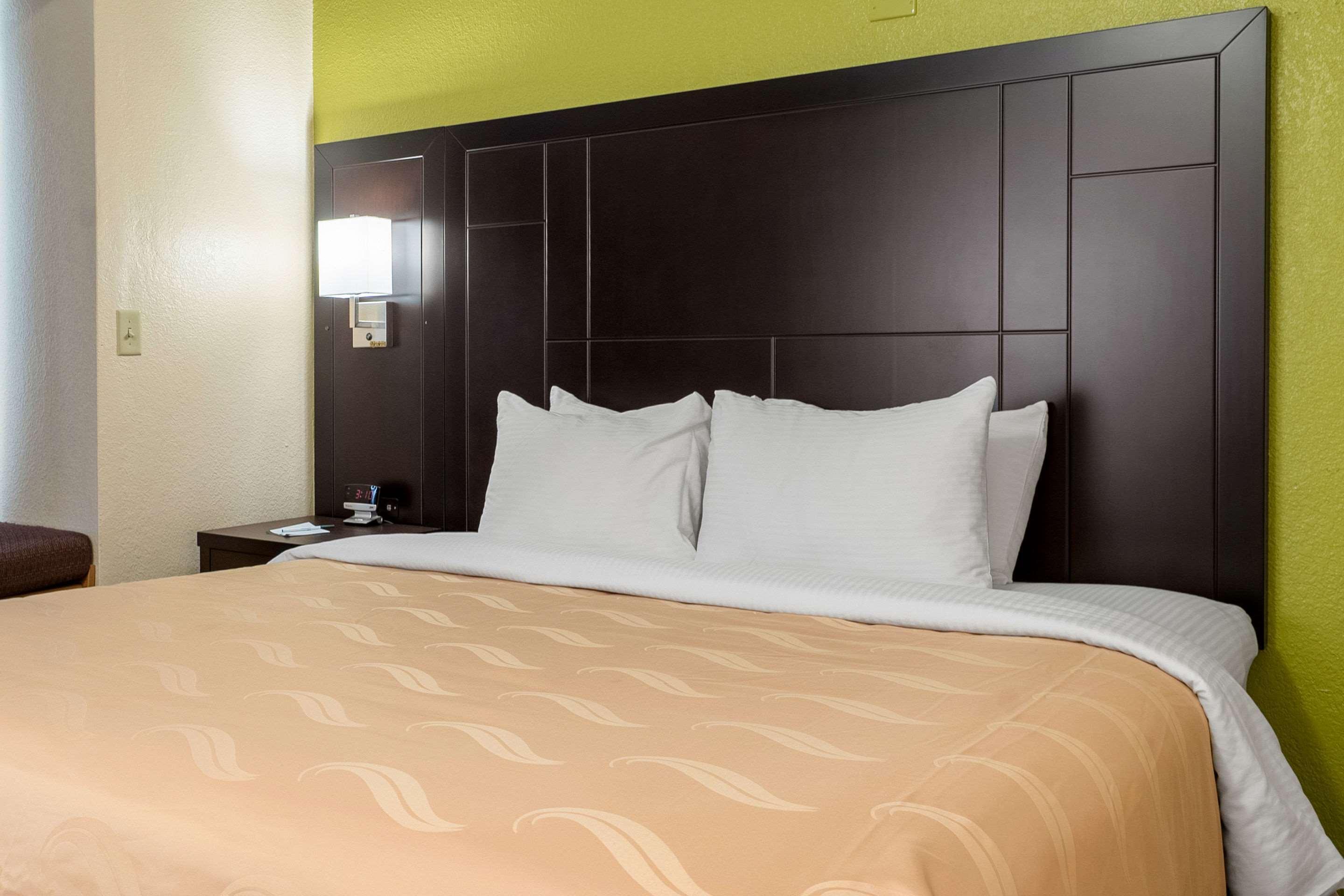 Quality Inn & Suites Robbinsville Extérieur photo