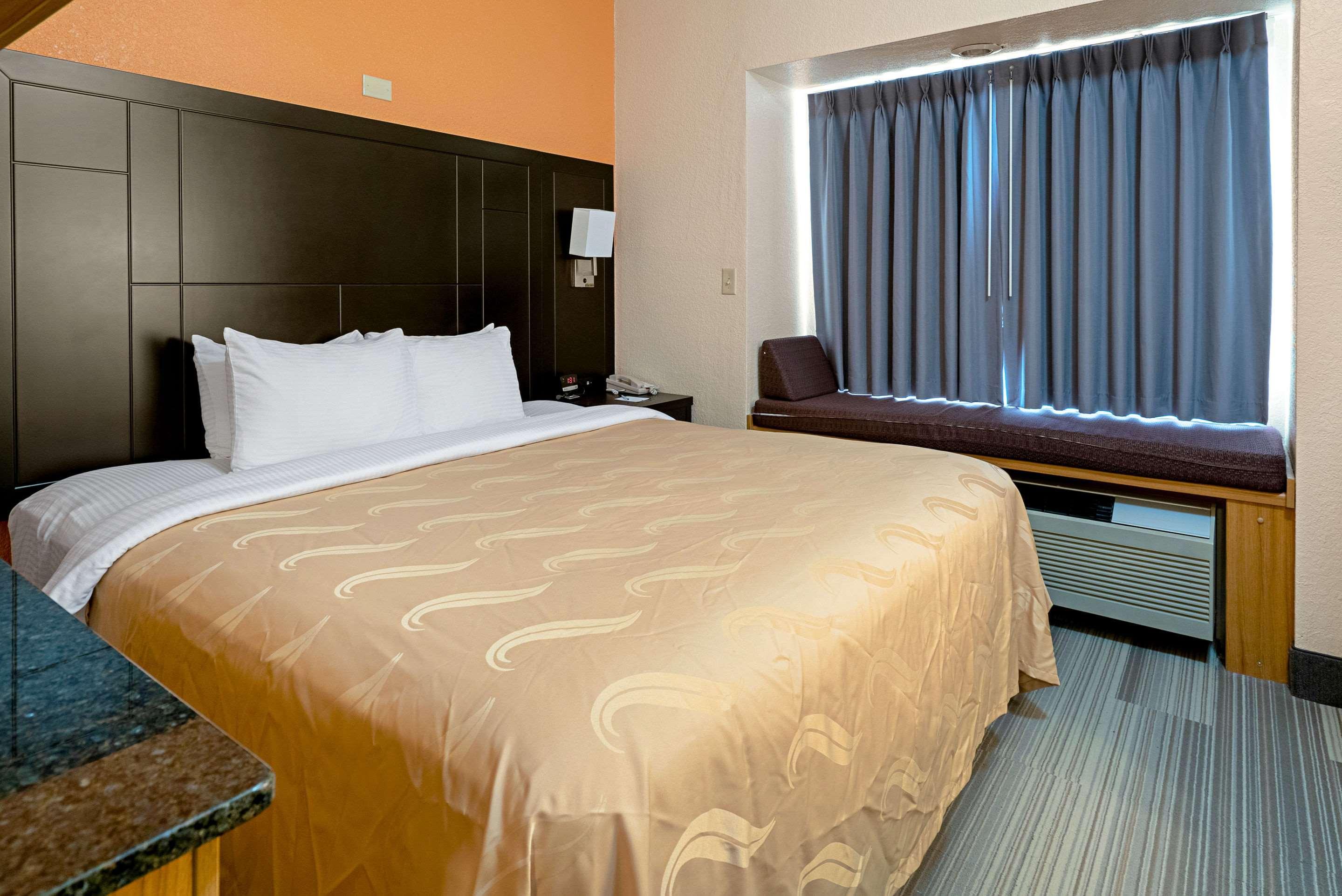 Quality Inn & Suites Robbinsville Extérieur photo