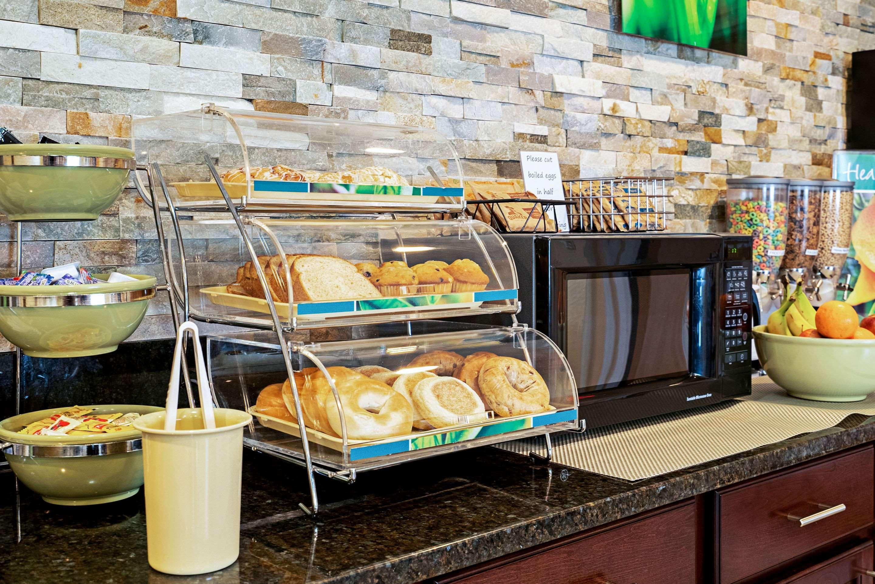 Quality Inn & Suites Robbinsville Extérieur photo
