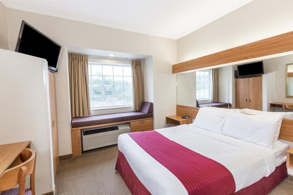 Quality Inn & Suites Robbinsville Extérieur photo