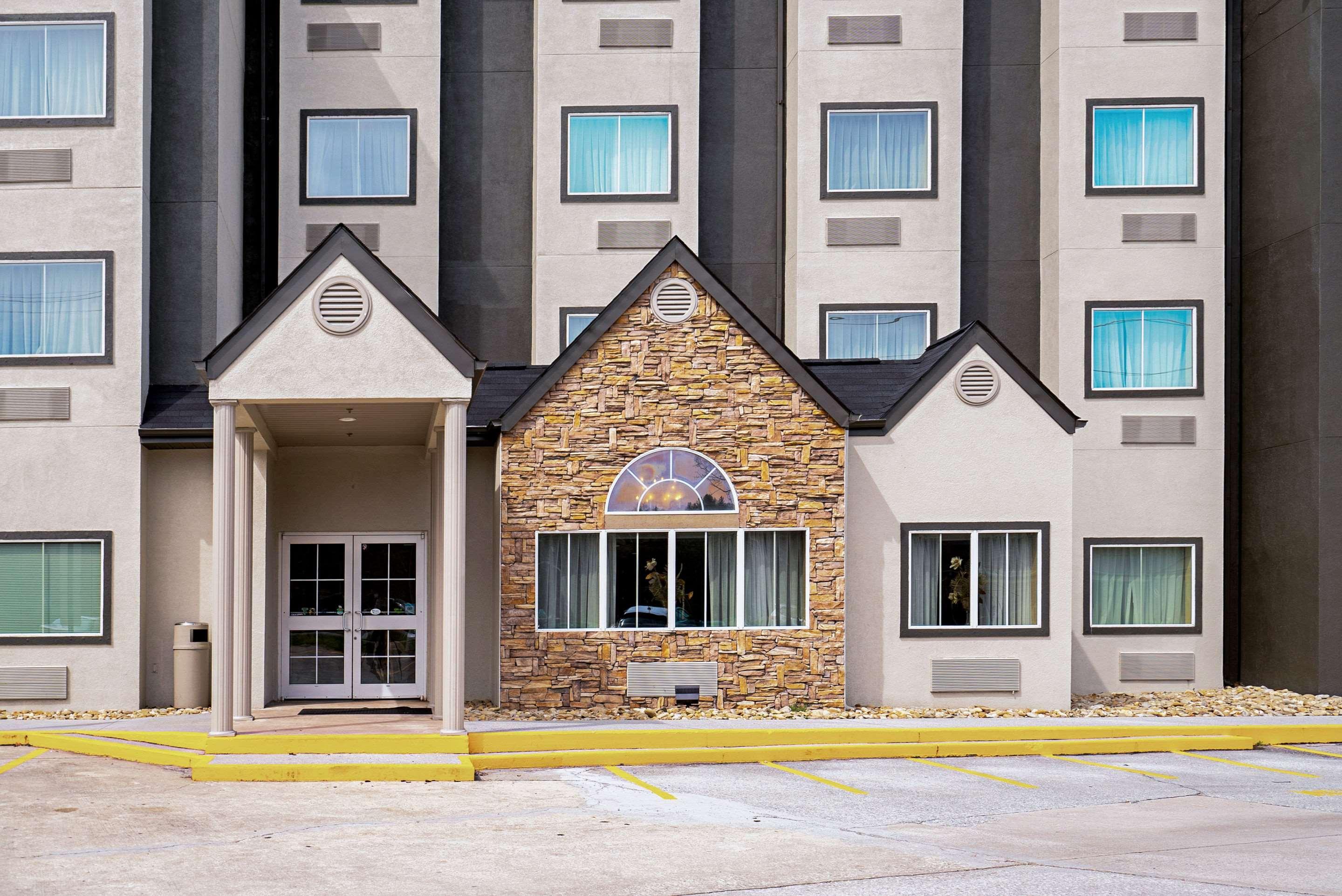 Quality Inn & Suites Robbinsville Extérieur photo