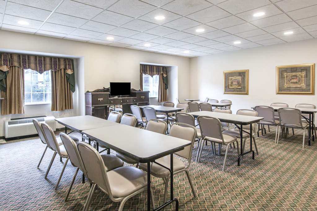 Quality Inn & Suites Robbinsville Facilités photo